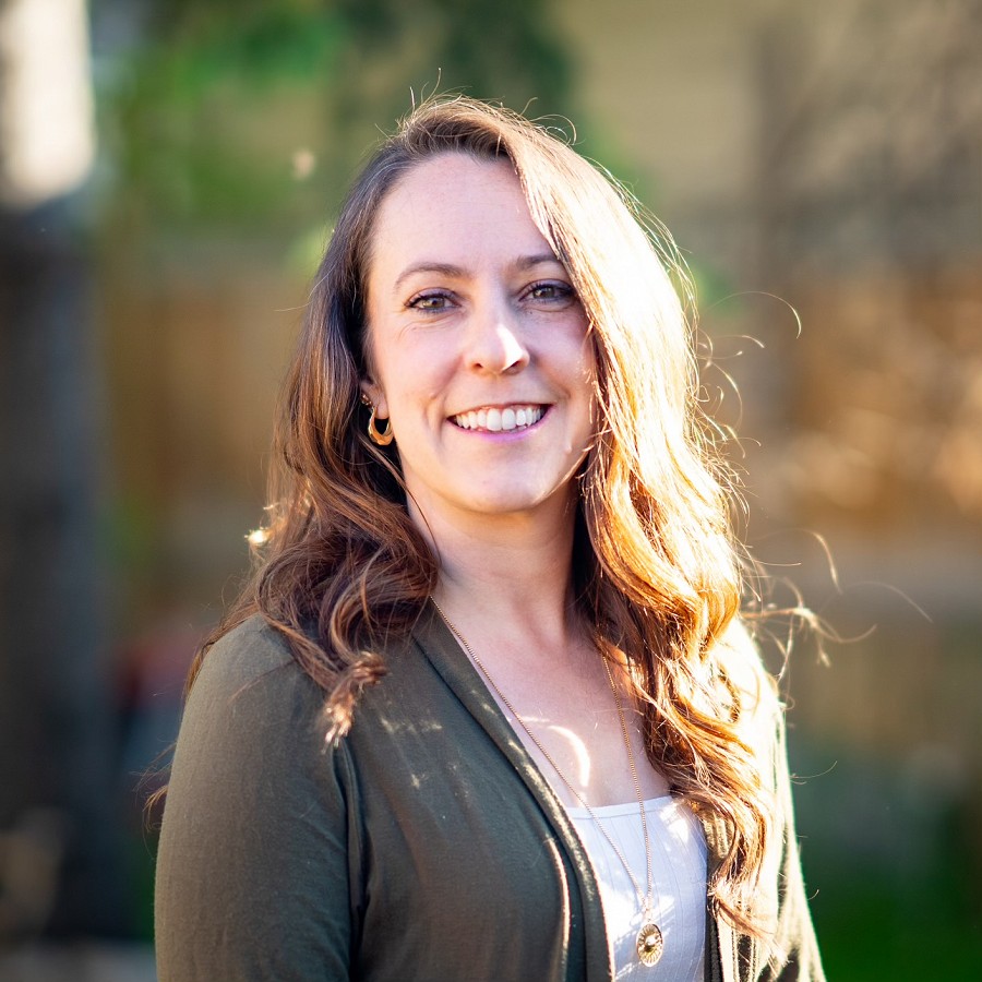 Miranda Hay — Calgary Alberta, Registered Therapeutic Counsellor RTC | Somatic Experiencing Counsellor SEP | Canadian Certified Addictions Counsellor CCAC